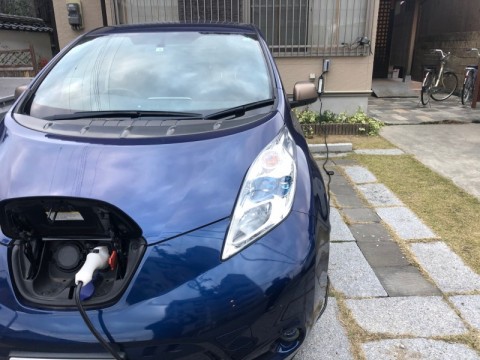 日産リーフ充電してみた